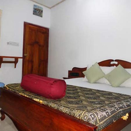 Dutch Bay Beach Cottages Trincomalee Bagian luar foto