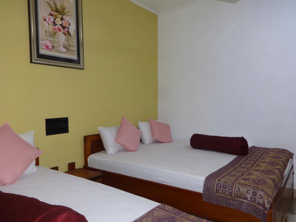 Dutch Bay Beach Cottages Trincomalee Bagian luar foto