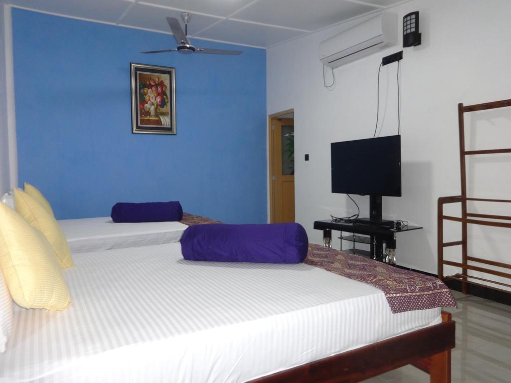 Dutch Bay Beach Cottages Trincomalee Bagian luar foto