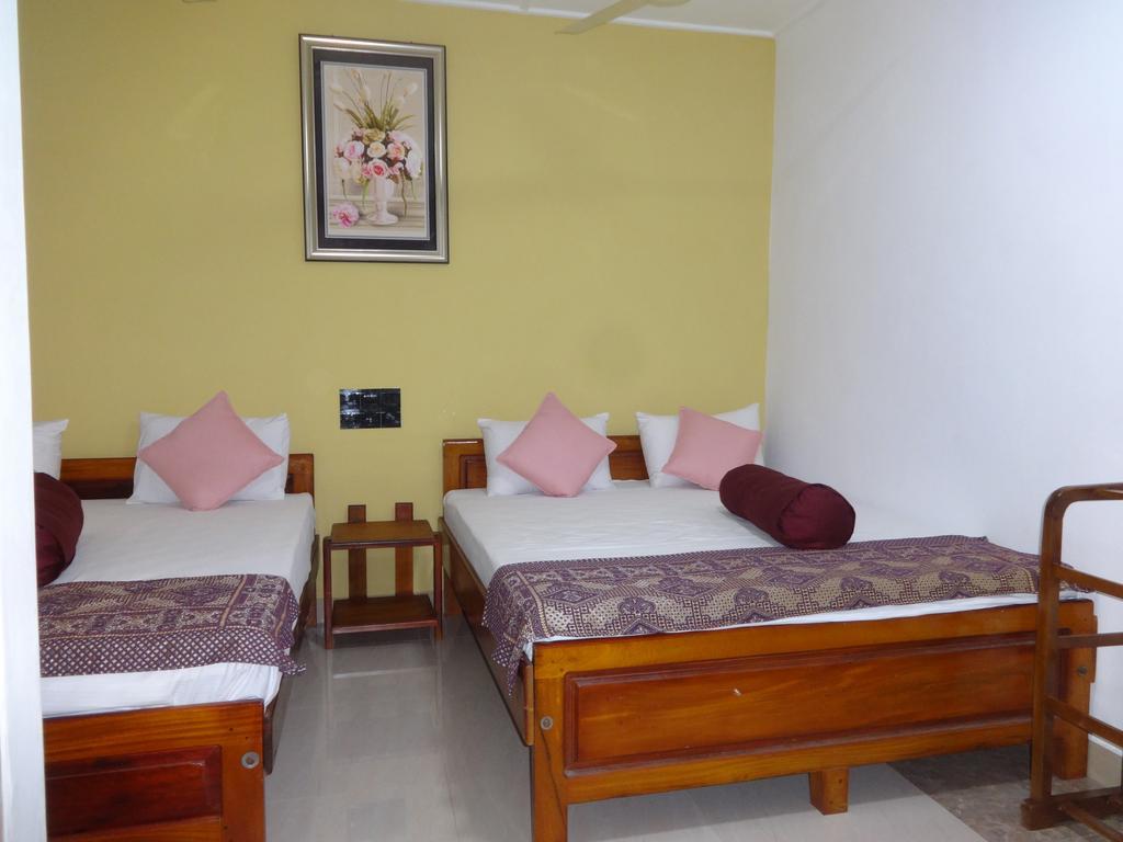 Dutch Bay Beach Cottages Trincomalee Bagian luar foto