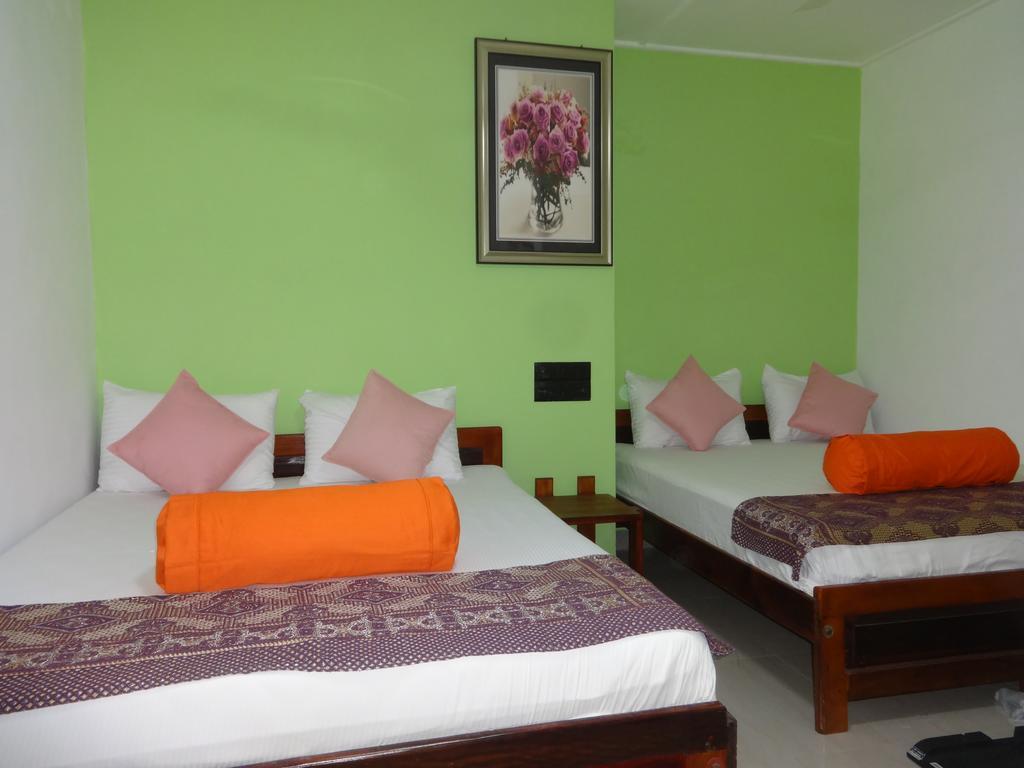 Dutch Bay Beach Cottages Trincomalee Bagian luar foto