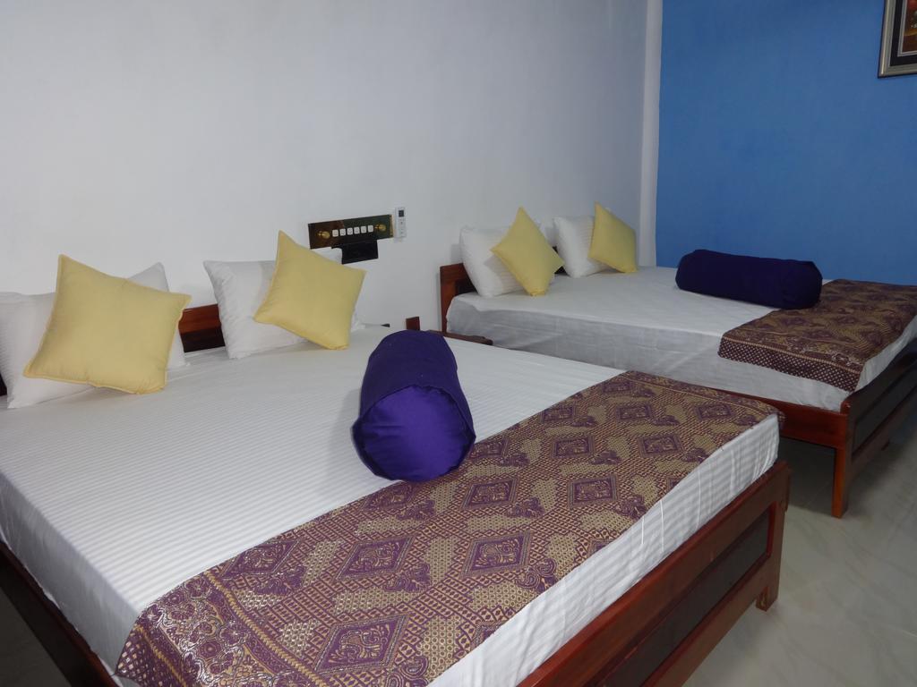 Dutch Bay Beach Cottages Trincomalee Bagian luar foto
